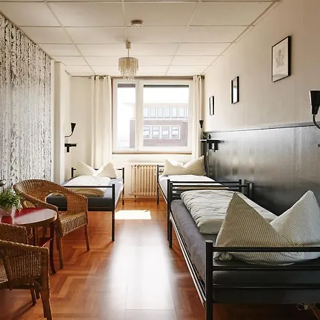 Hostel Sleep Station *