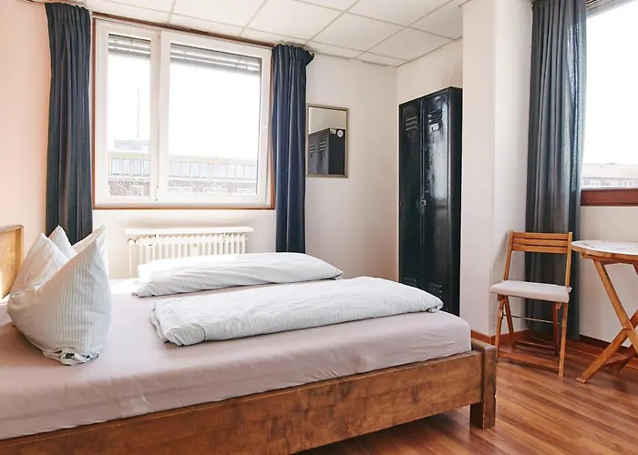 Sleep Station مونستر